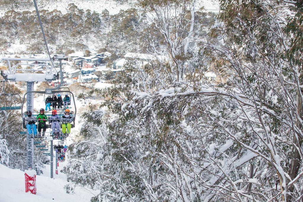 Bernti'S Mountain Inn Thredbo Εξωτερικό φωτογραφία