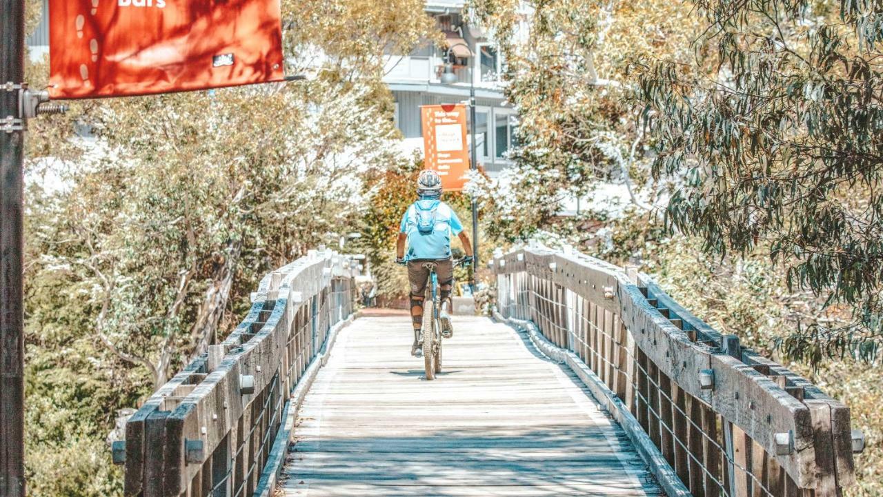 Bernti'S Mountain Inn Thredbo Εξωτερικό φωτογραφία
