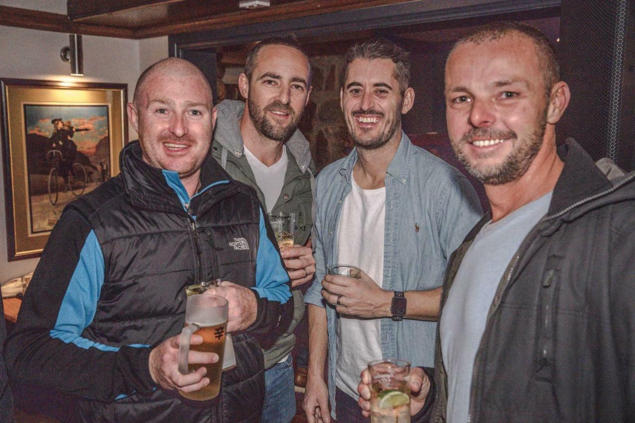 Bernti'S Mountain Inn Thredbo Εξωτερικό φωτογραφία